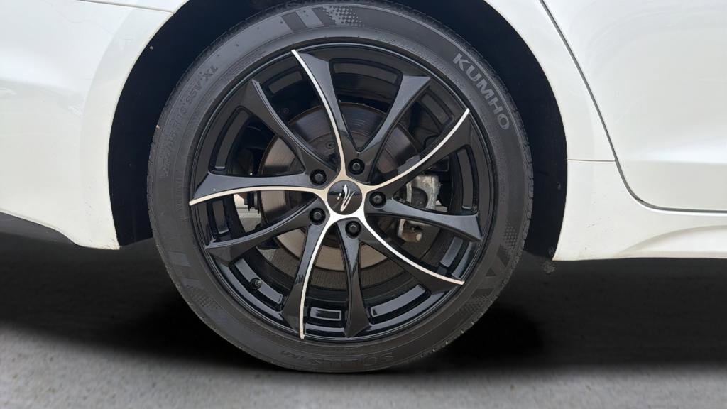 Used 2020 Genesis G70 2.0T w/ Elite Package RWD image 25
