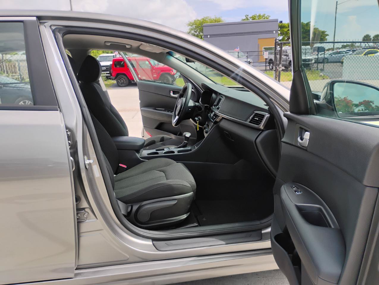 Used 2017 Kia Optima LX FWD image 86