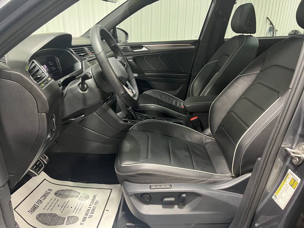 Used 2022 Volkswagen Tiguan SEL R-Line image 5
