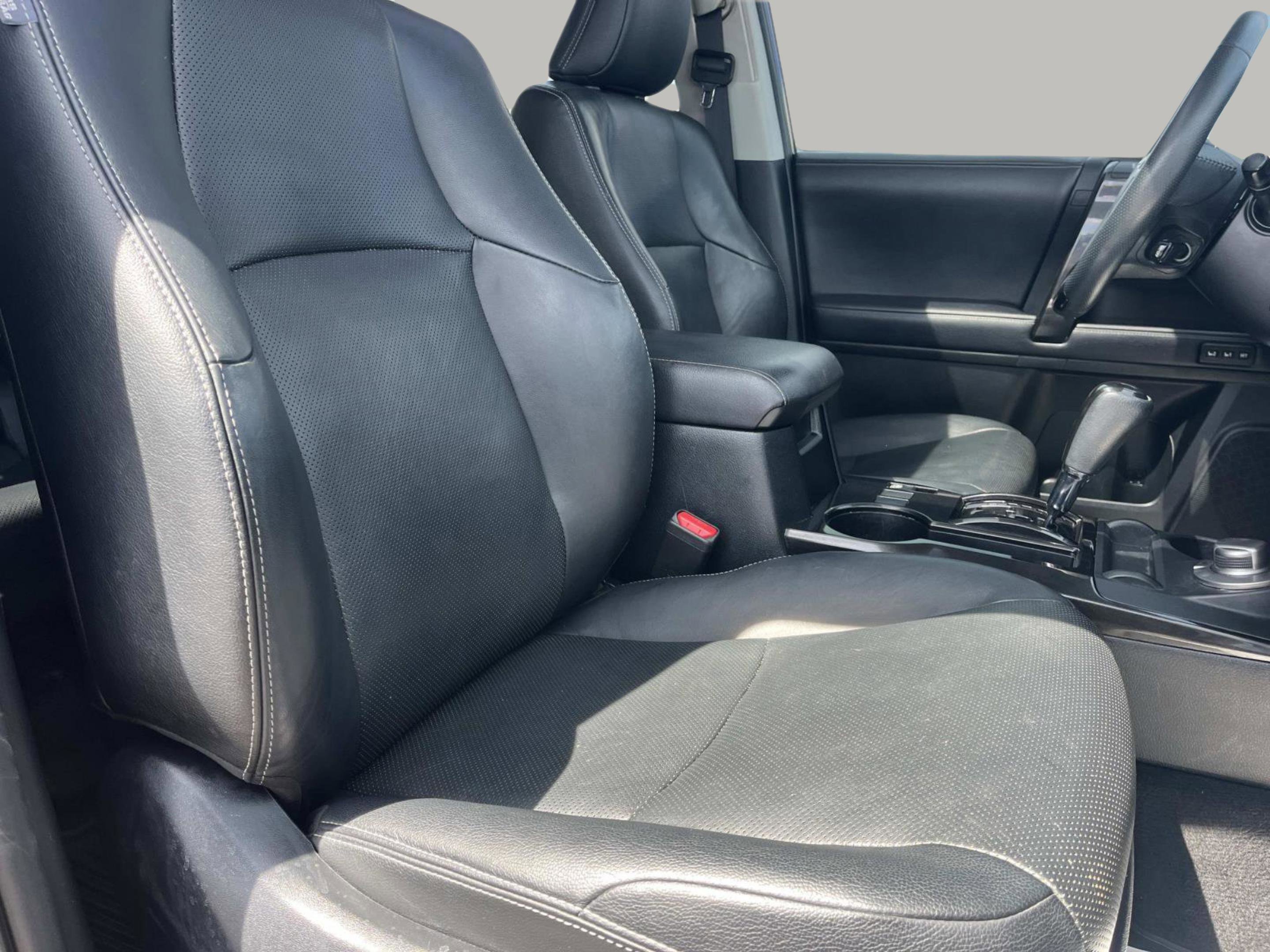 Used 2020 Toyota 4Runner Nightshade AWD/4WD image 28
