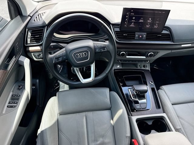 Used 2025 Audi Q5 e Premium AWD/4WD image 16