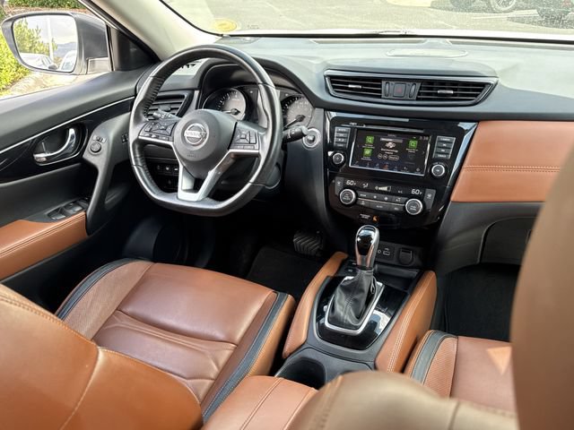 Used 2018 Nissan Rogue SL w/ Premium Package AWD/4WD image 25