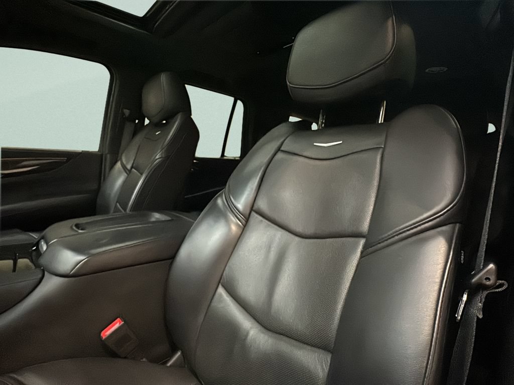 Used 2020 Cadillac Escalade Platinum AWD/4WD image 11