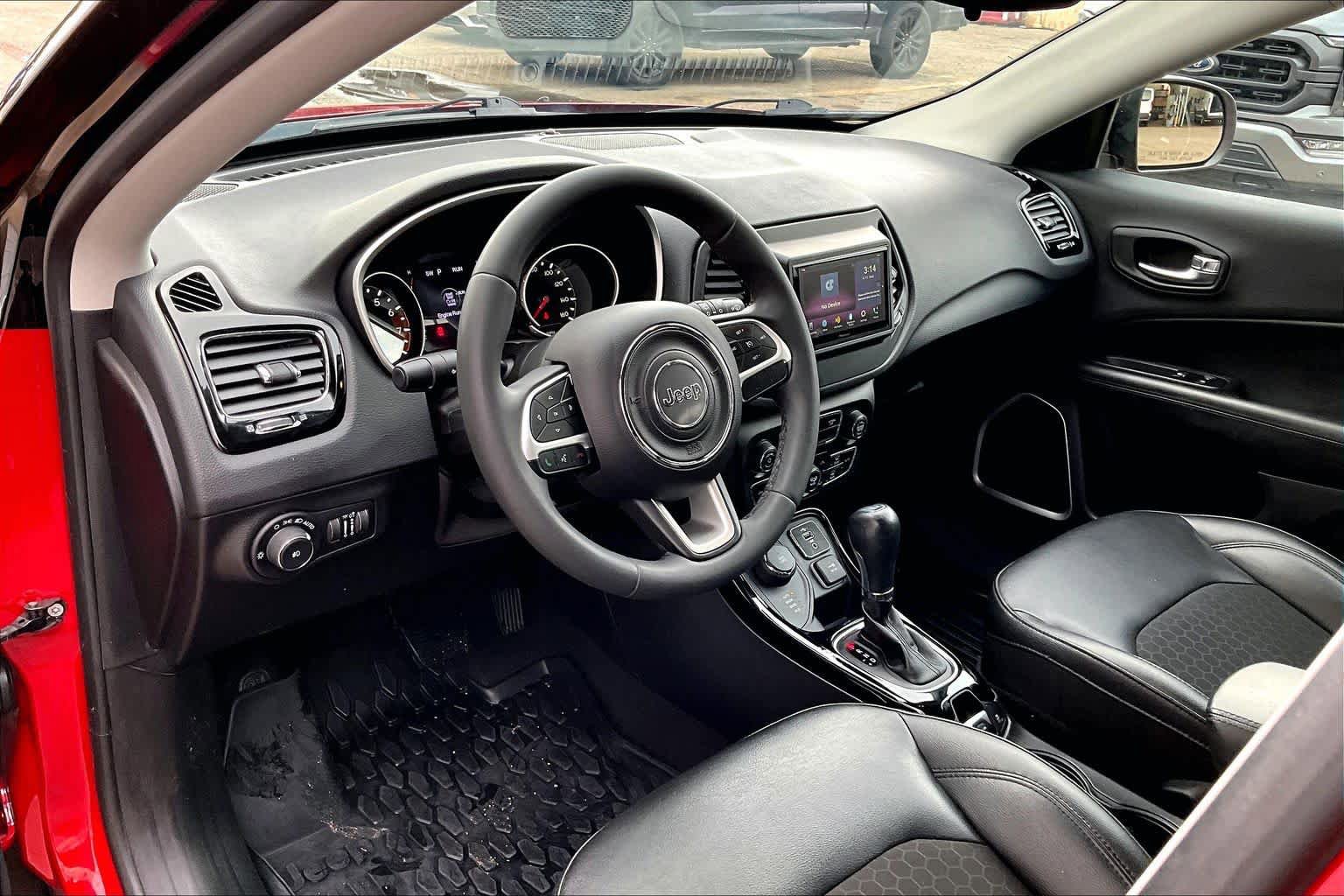 Used 2021 Jeep Compass Latitude image 18