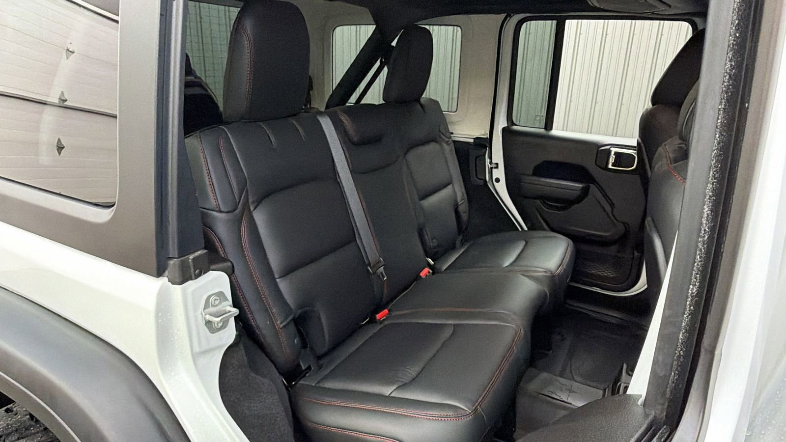 Used 2025 Jeep Wrangler Rubicon w/ Convenience Group image 42