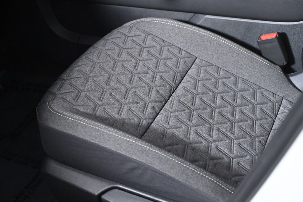 Used 2025 Nissan Kicks SV w/ SV Premium Package image 23