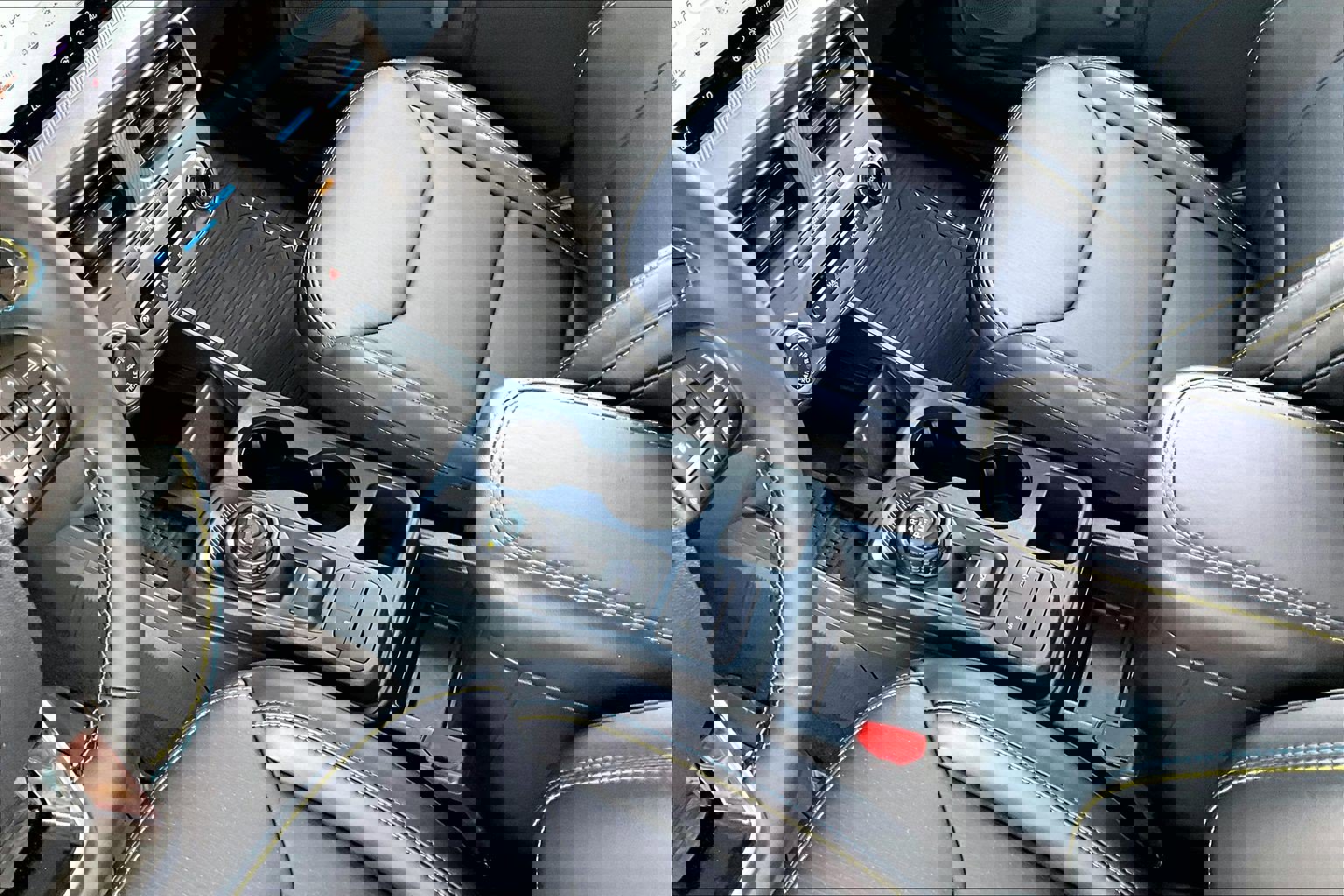 Used 2025 Ford Maverick Lobo AWD/4WD image 19