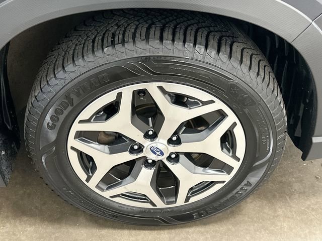 Used 2019 Subaru Forester Premium AWD/4WD image 5