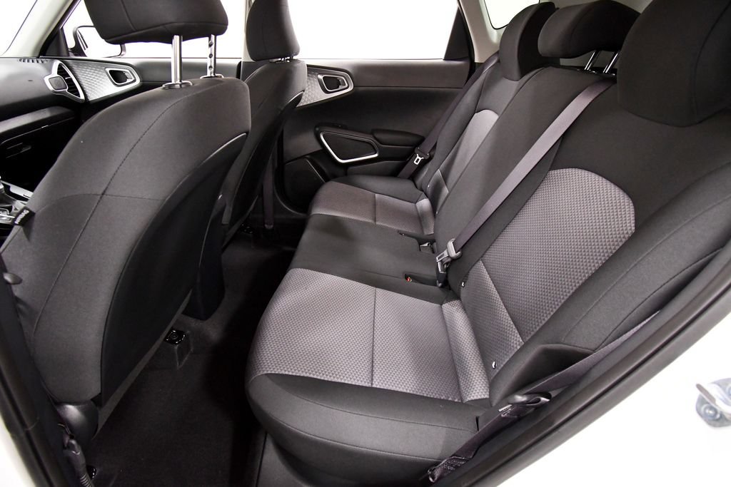 Certified 2025 Kia Soul LX w/ LX Technology Package FWD image 15