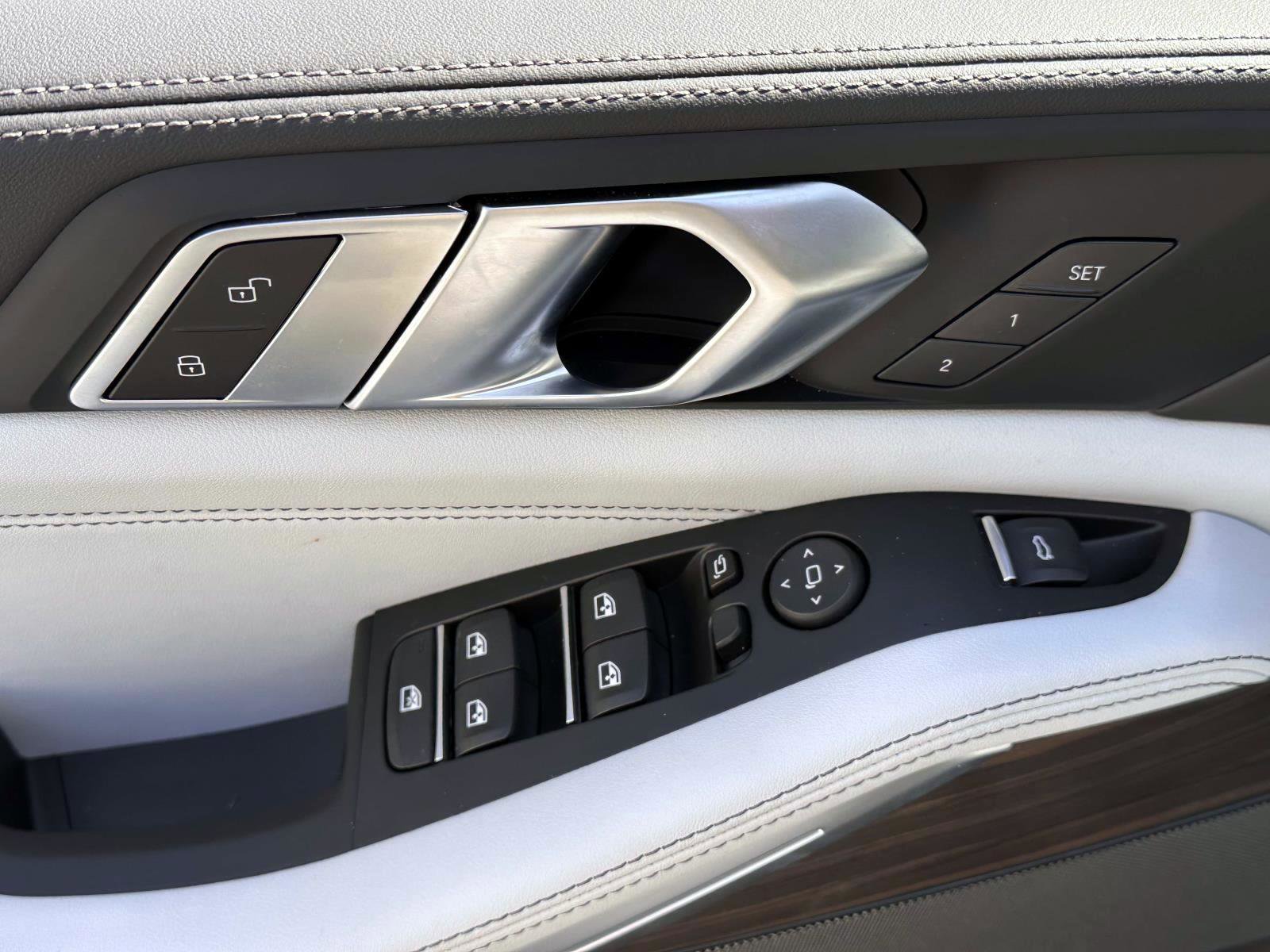 Used 2026 BMW X5 xDrive40i w/ Premium Package AWD/4WD image 13