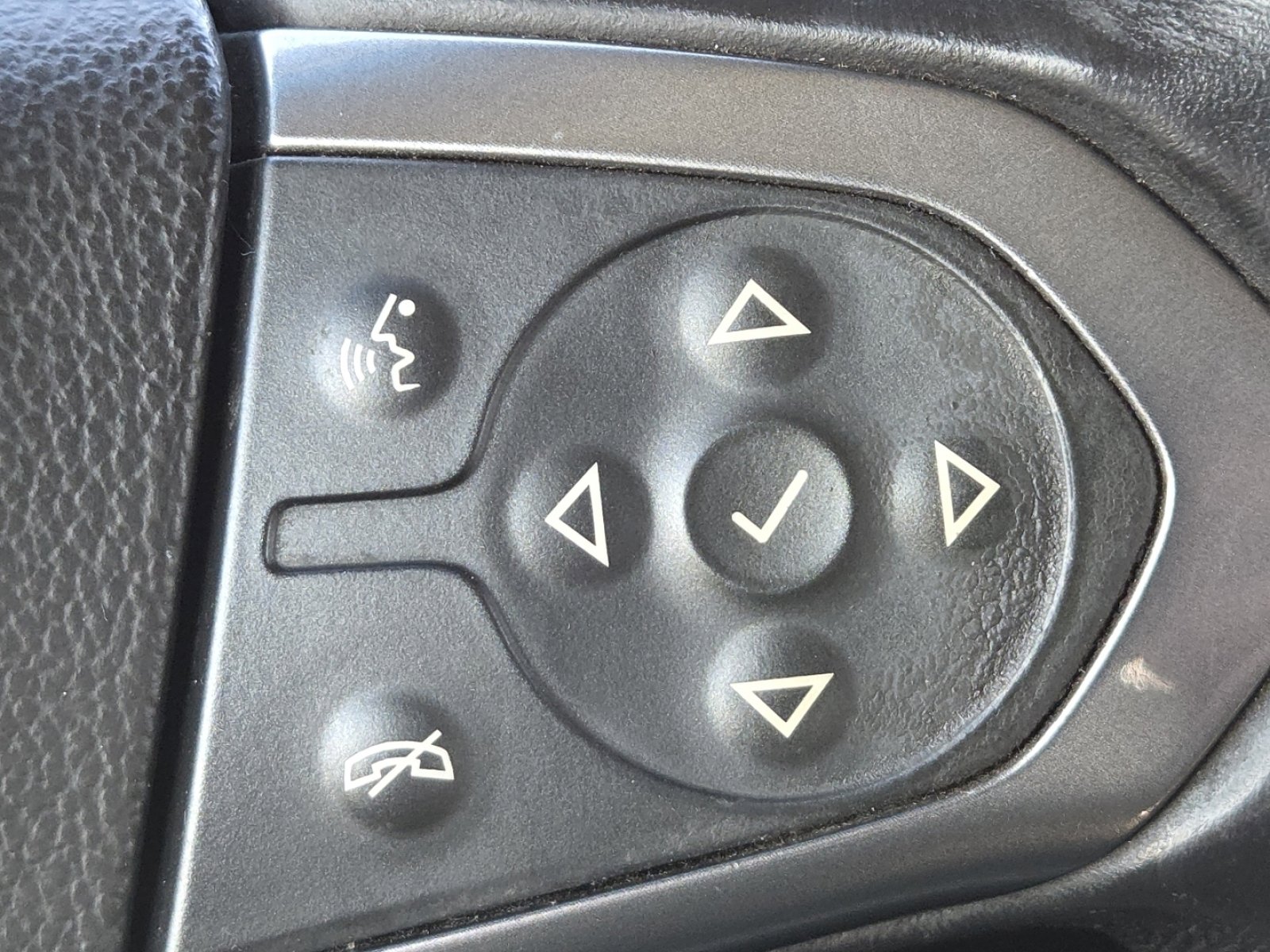 Used 2018 Chevrolet Silverado 1500 LT w/ All Star Edition image 29