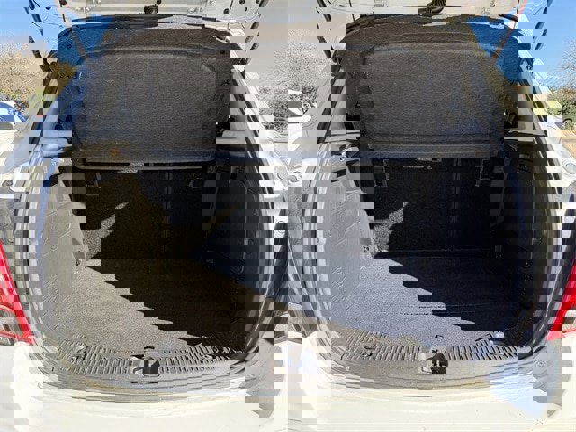 Used 2022 Chevrolet Trax LT w/ LT Convenience Package image 28