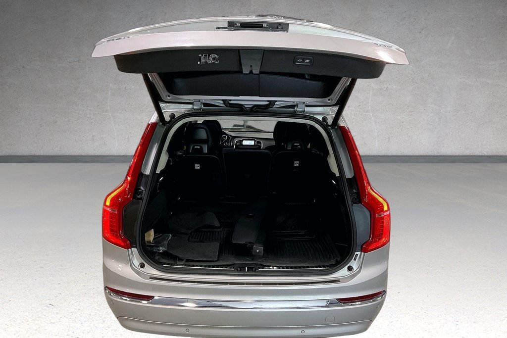 Certified 2023 Volvo XC90 B6 Plus w/ Protection Package Premier AWD/4WD image 5