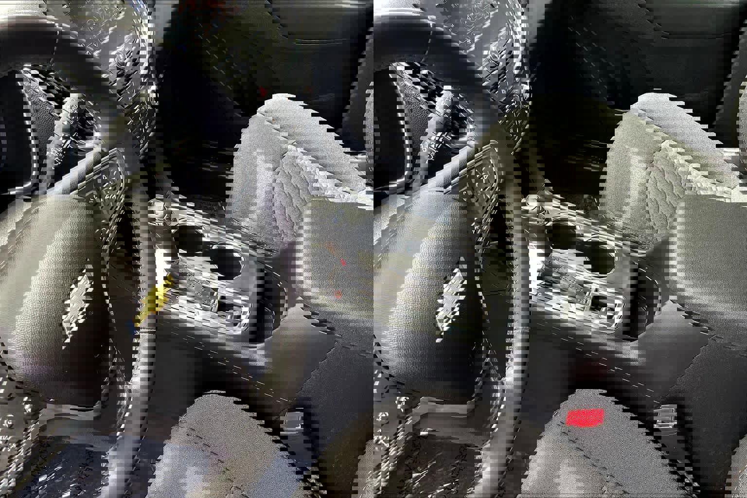 Used 2021 Chevrolet Equinox LT image 17