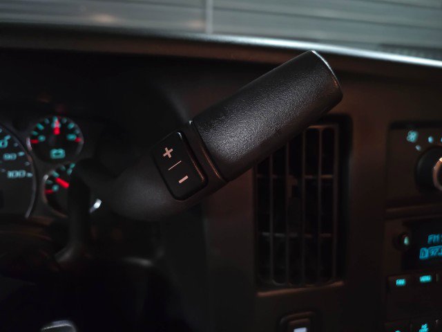 Used 2017 GMC Savana 4500 image 20