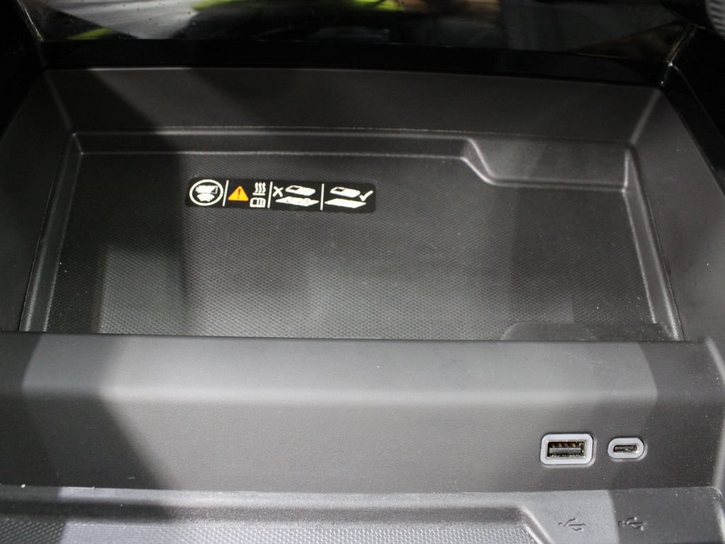 Used 2025 Chevrolet Tahoe High Country AWD/4WD image 70