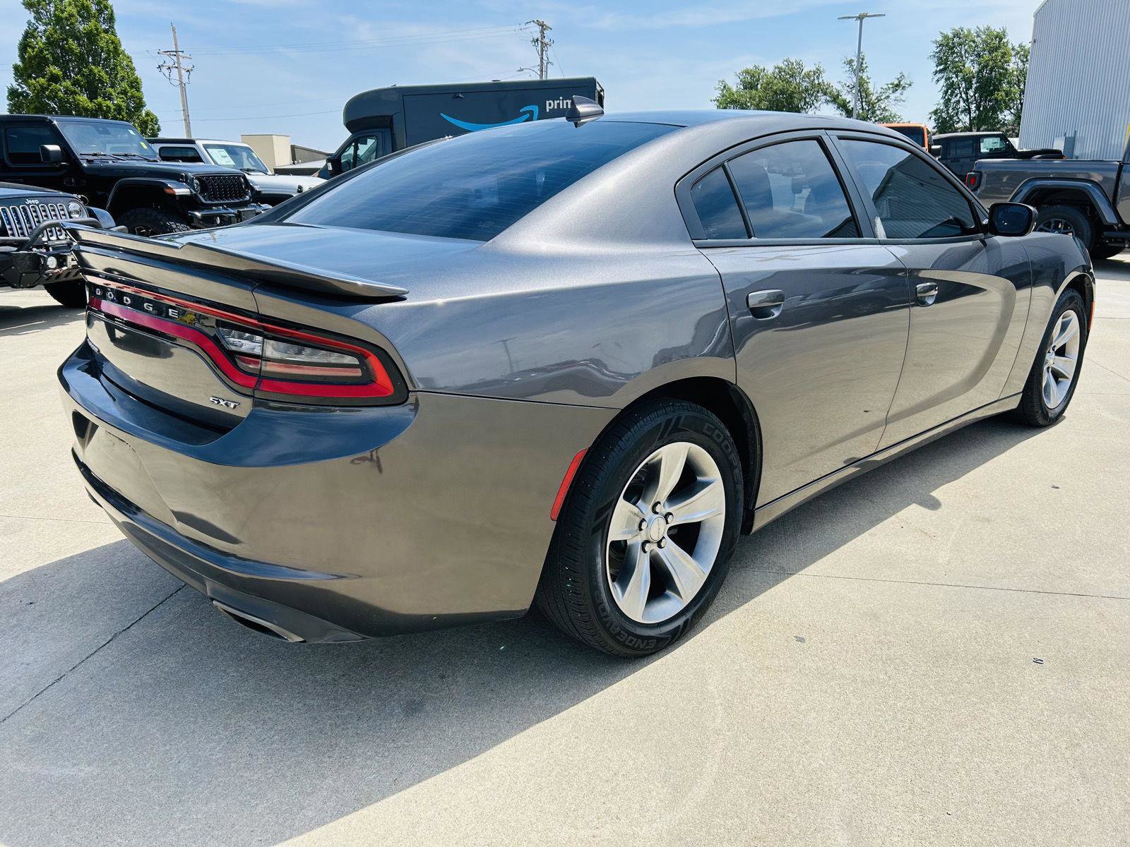 Used 2016 Dodge Charger SXT RWD image 33