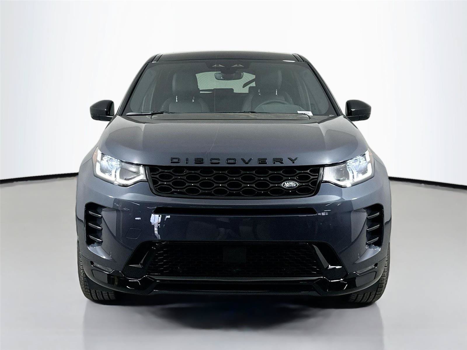 Certified 2025 Land Rover Discovery Sport Dynamic SE AWD/4WD image 2