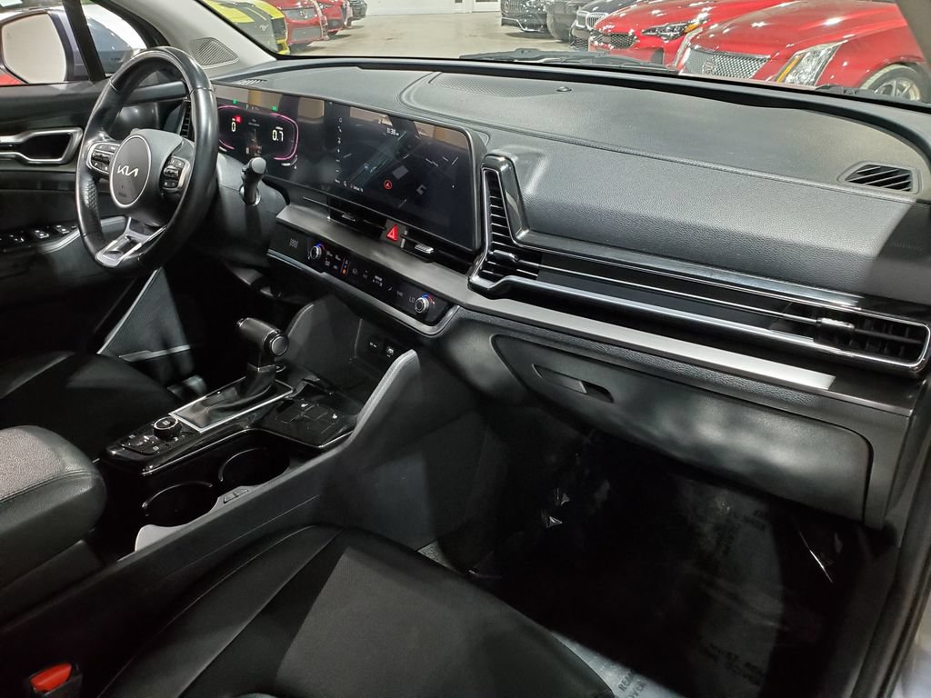 Used 2024 Kia Sportage EX FWD image 14