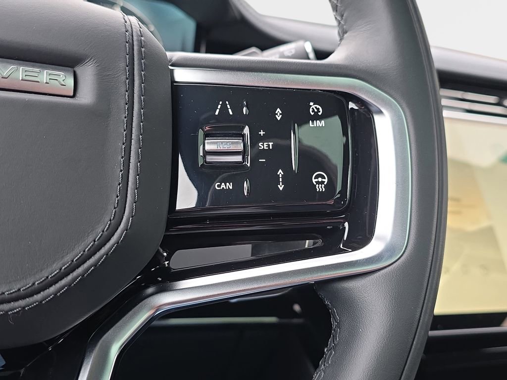 Used 2025 Land Rover Range Rover Sport SE image 21