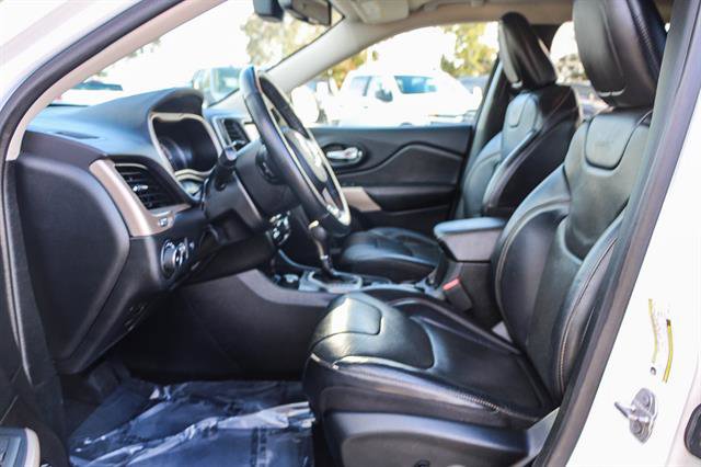 Used 2017 Jeep Cherokee Limited w/ Luxury Group image 17