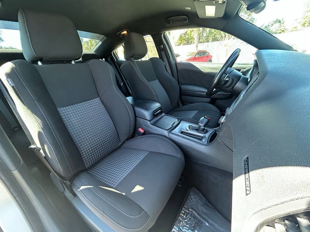 Used 2023 Dodge Charger R/T w/ Blacktop Package image 27
