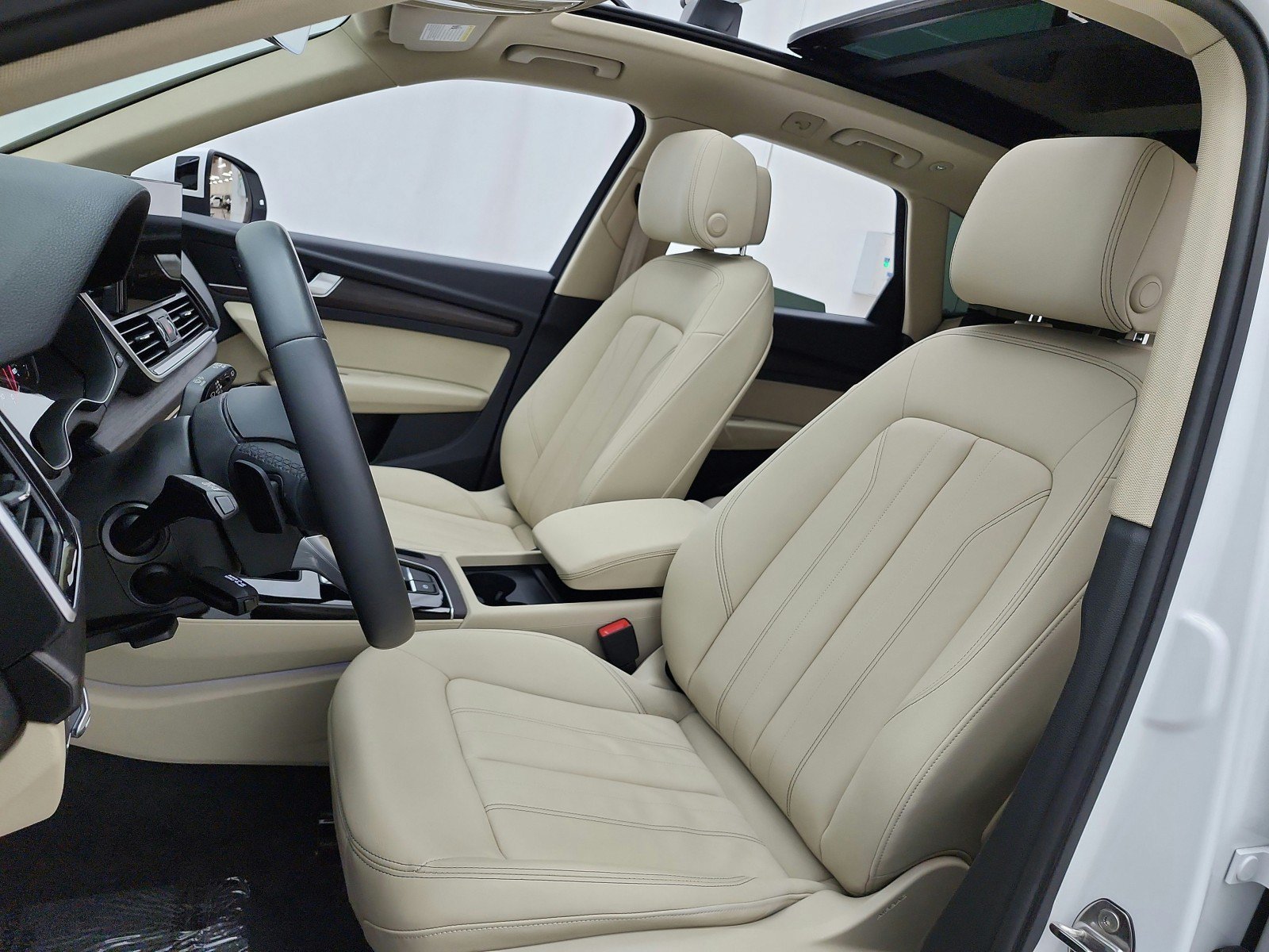 Used 2023 Audi Q5 2.0T Premium w/ Convenience Package AWD/4WD image 10