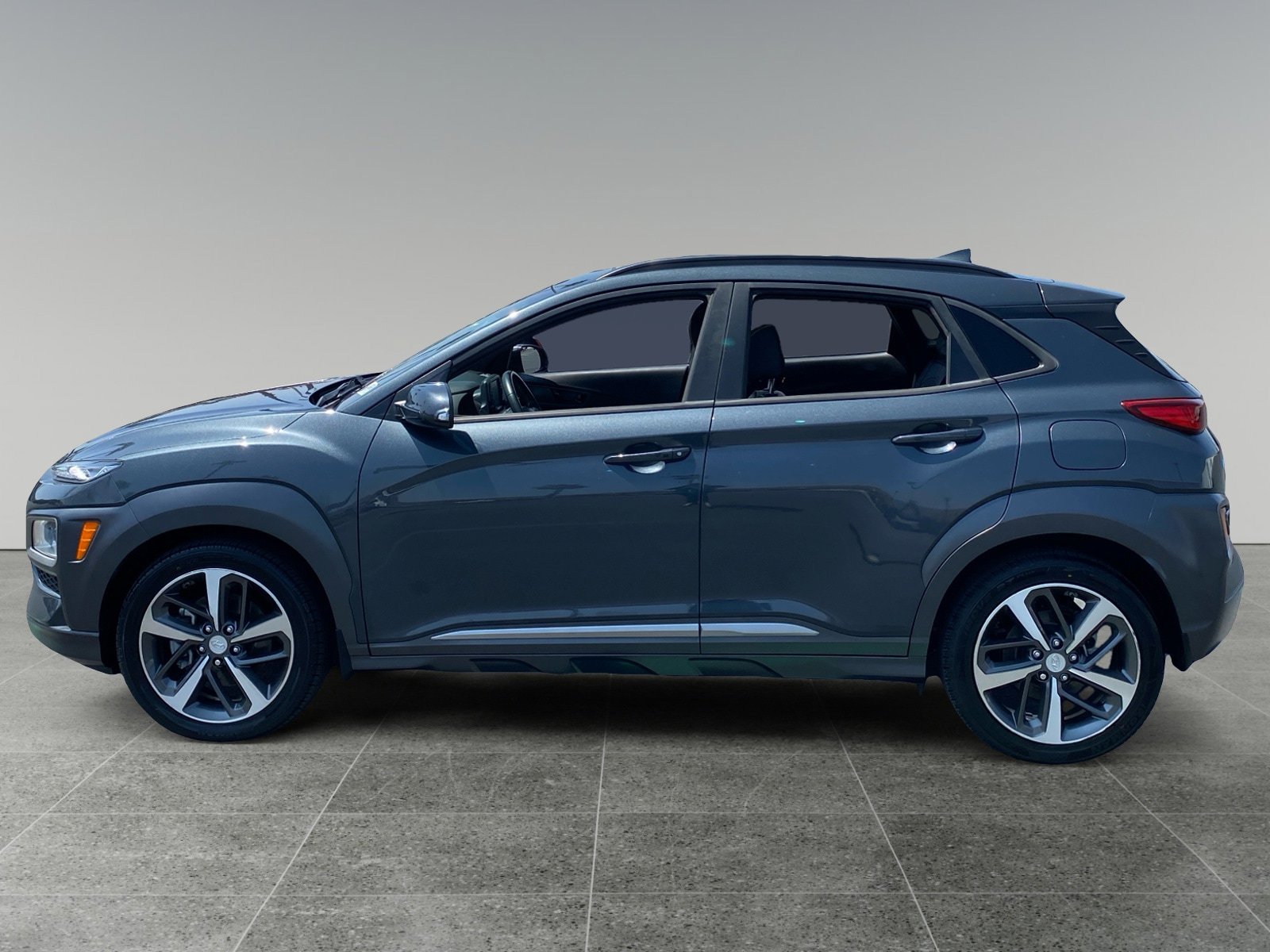 Used 2019 Hyundai Kona Ultimate FWD image 2