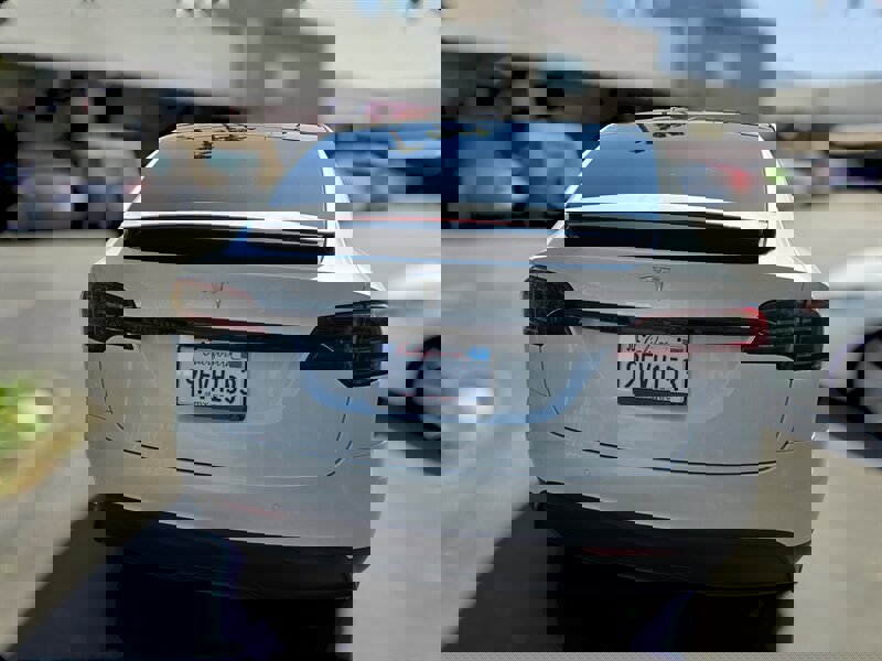 Used 2022 Tesla Model X image 9