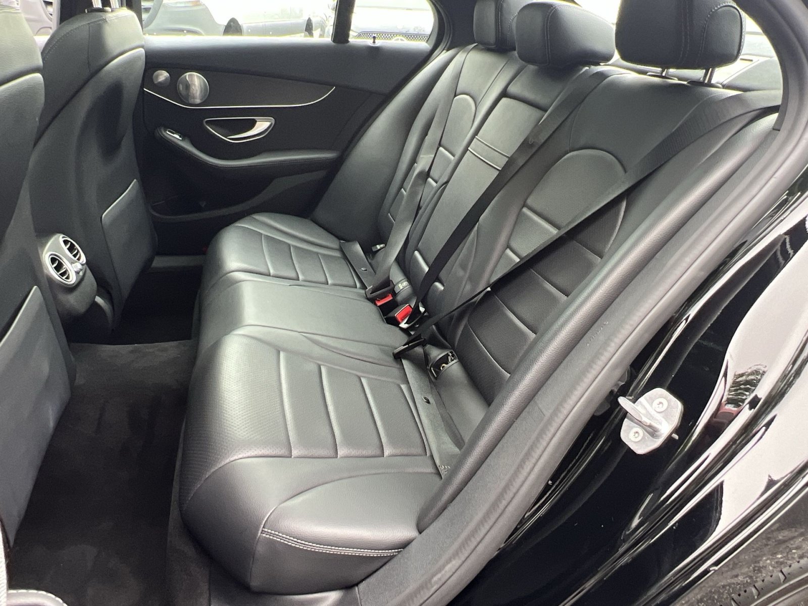 Used 2019 Mercedes-Benz C 300 4MATIC Sedan image 30