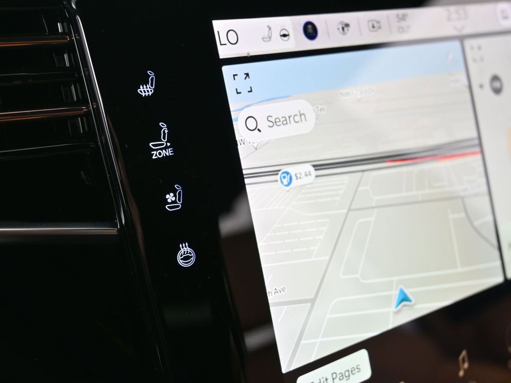 Used 2024 Jeep Grand Wagoneer Series III w/ Quick Order Packagew 28T image 36