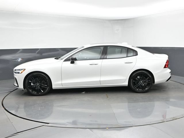 Used 2024 Volvo S60 B5 Plus w/ Climate Package FWD image 6