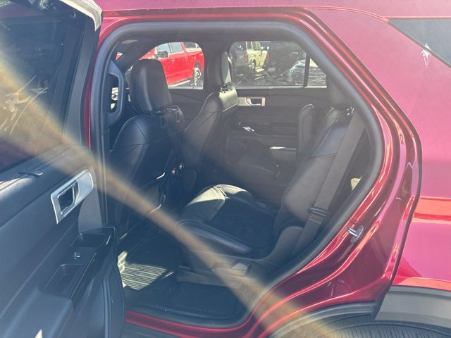 Used 2023 Ford Explorer ST w/ Equipment Group 401A AWD/4WD image 17