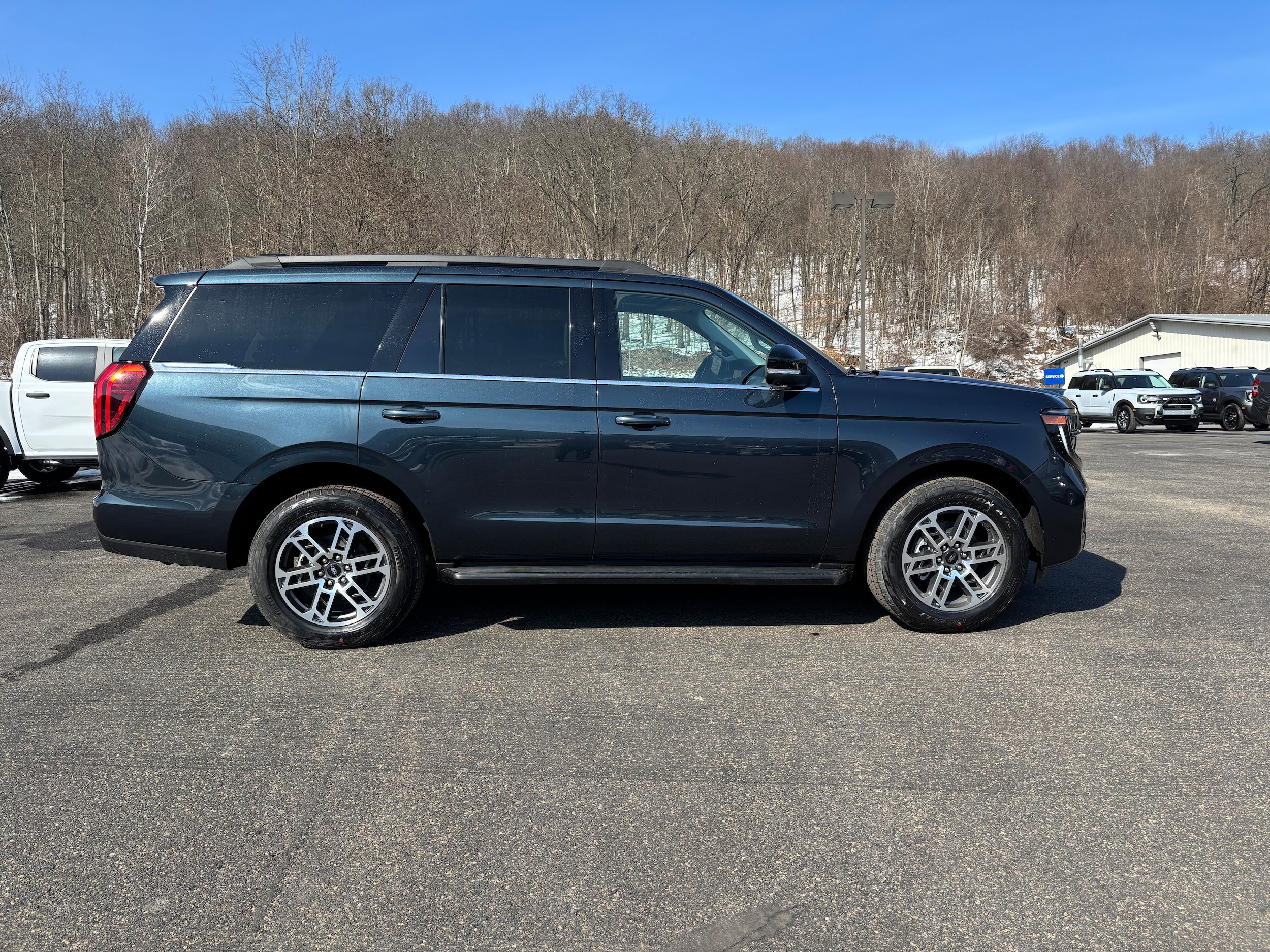 New 2026 Ford Expedition Active AWD/4WD image 3