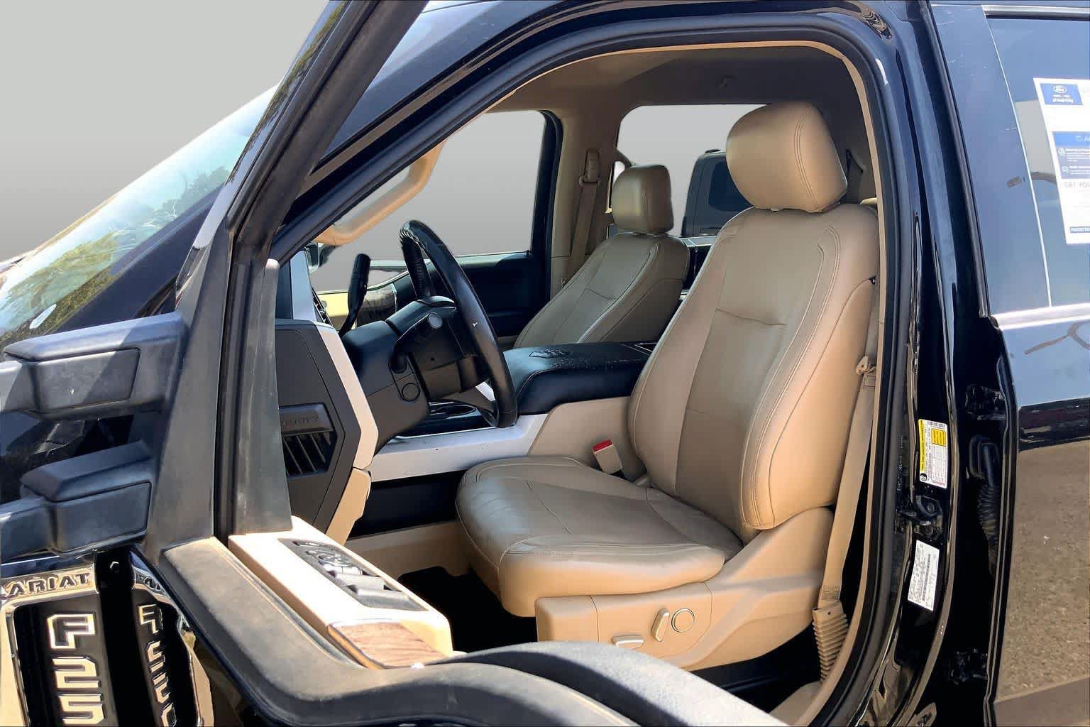 Used 2018 Ford F250 Lariat w/ Lariat Ultimate Package AWD/4WD image 8