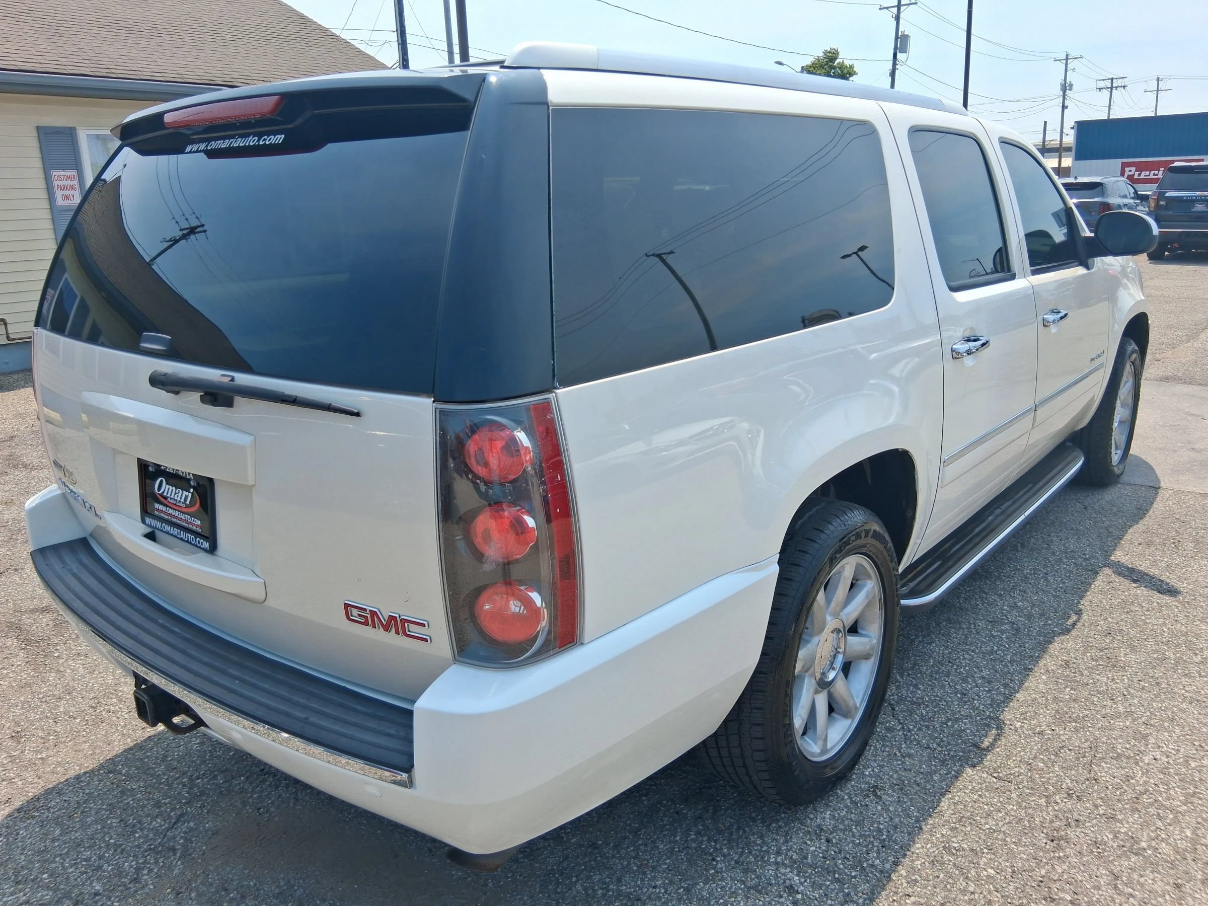 Used 2012 GMC Yukon XL Denali AWD/4WD image 5