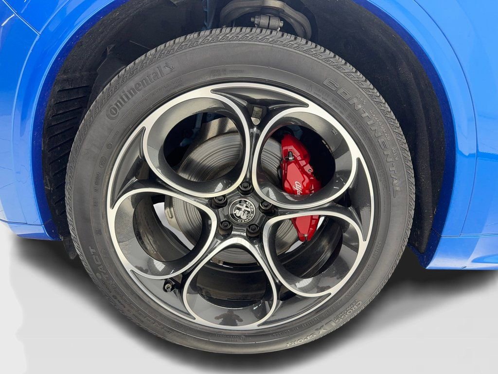 Used 2023 Alfa Romeo Stelvio Veloce image 48