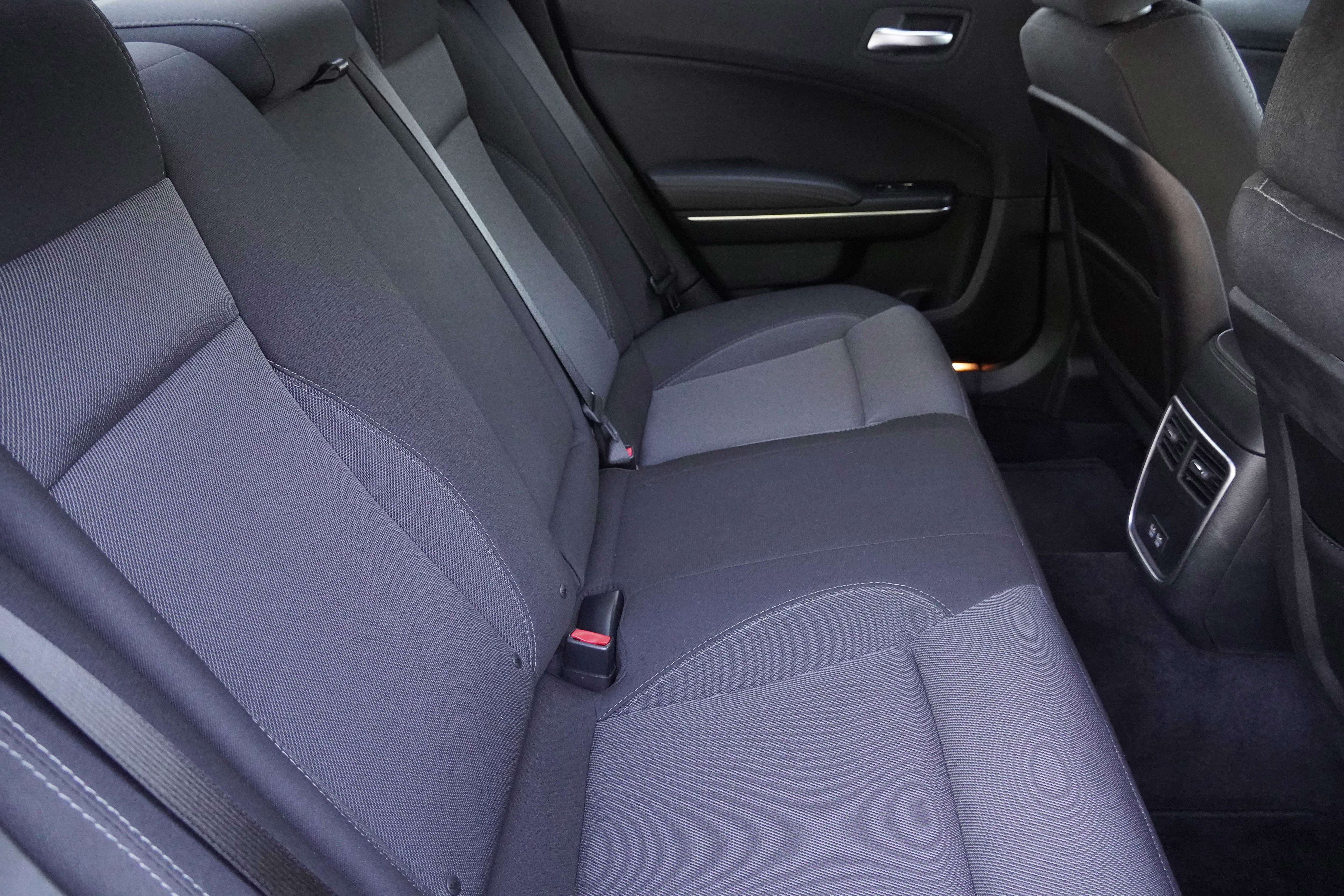 Used 2017 Dodge Charger SE AWD/4WD image 34