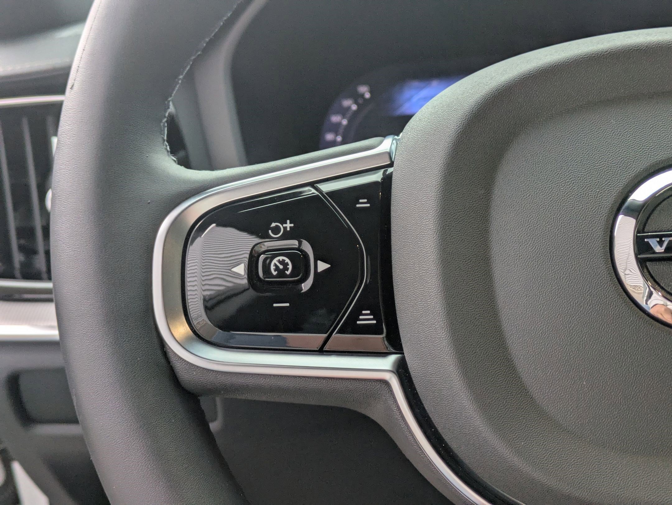 Used 2025 Volvo V60 T8 Polestar image 17