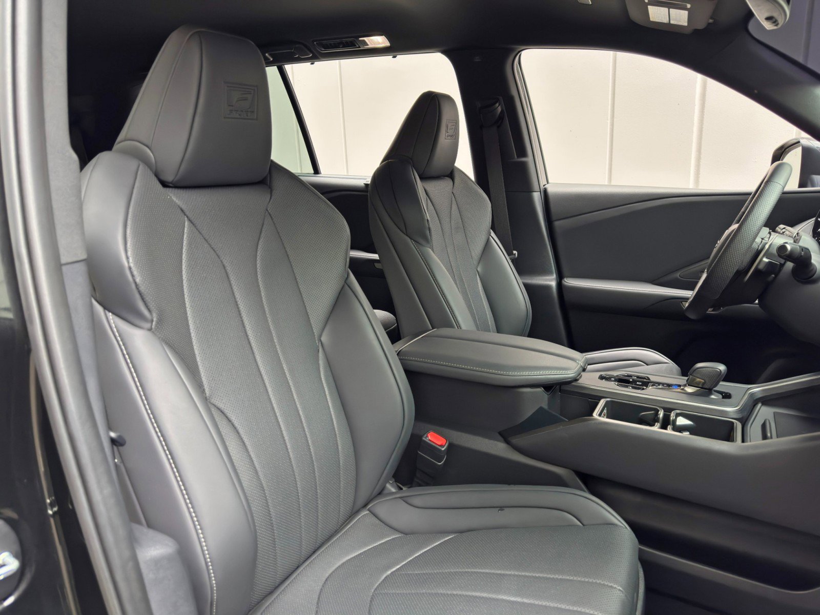 Used 2025 Lexus TX 500h AWD w/ Technology Package image 37