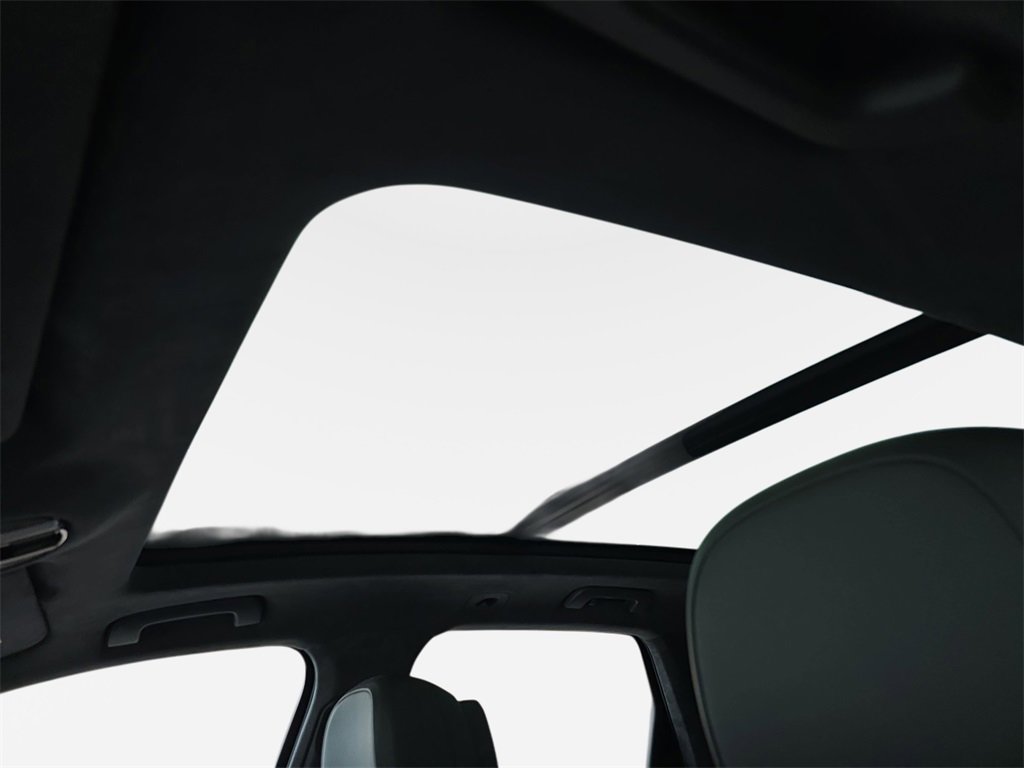 Used 2023 Porsche Cayenne GTS image 32