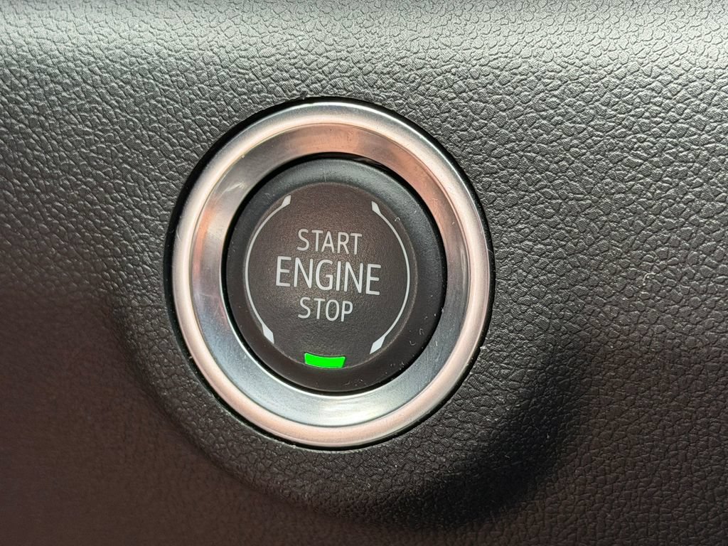 Certified 2025 GMC Terrain Elevation w/ Black Edition AWD/4WD image 40