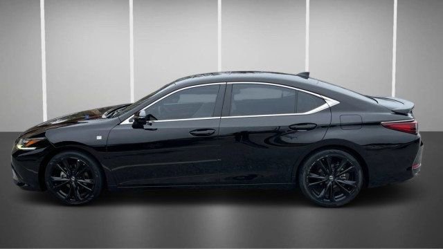 Used 2023 Lexus ES 300h F Sport image 7