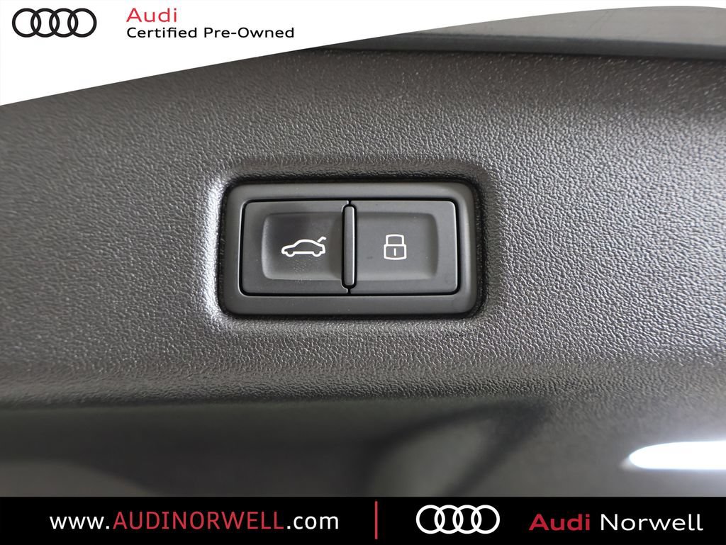 Certified 2025 Audi Q5 Premium w/ Convenience Package AWD/4WD image 17