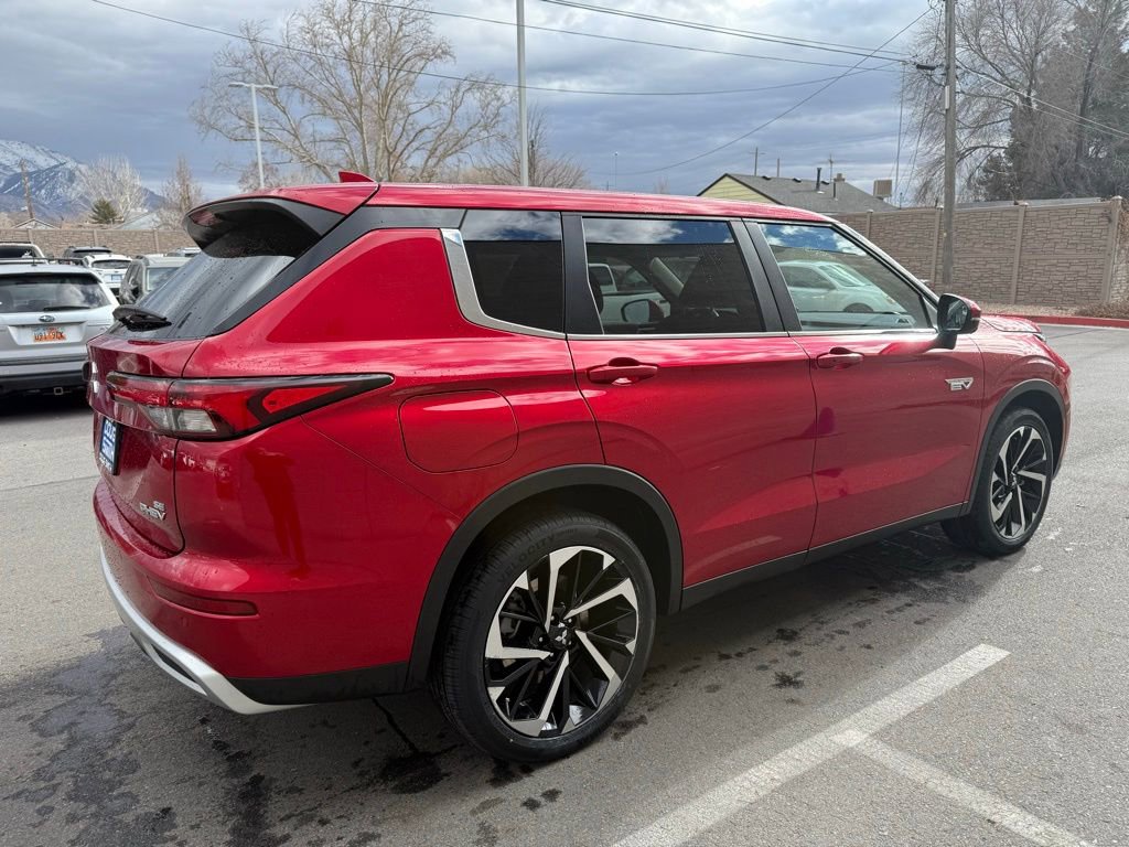 Used 2024 Mitsubishi Outlander SE image 4