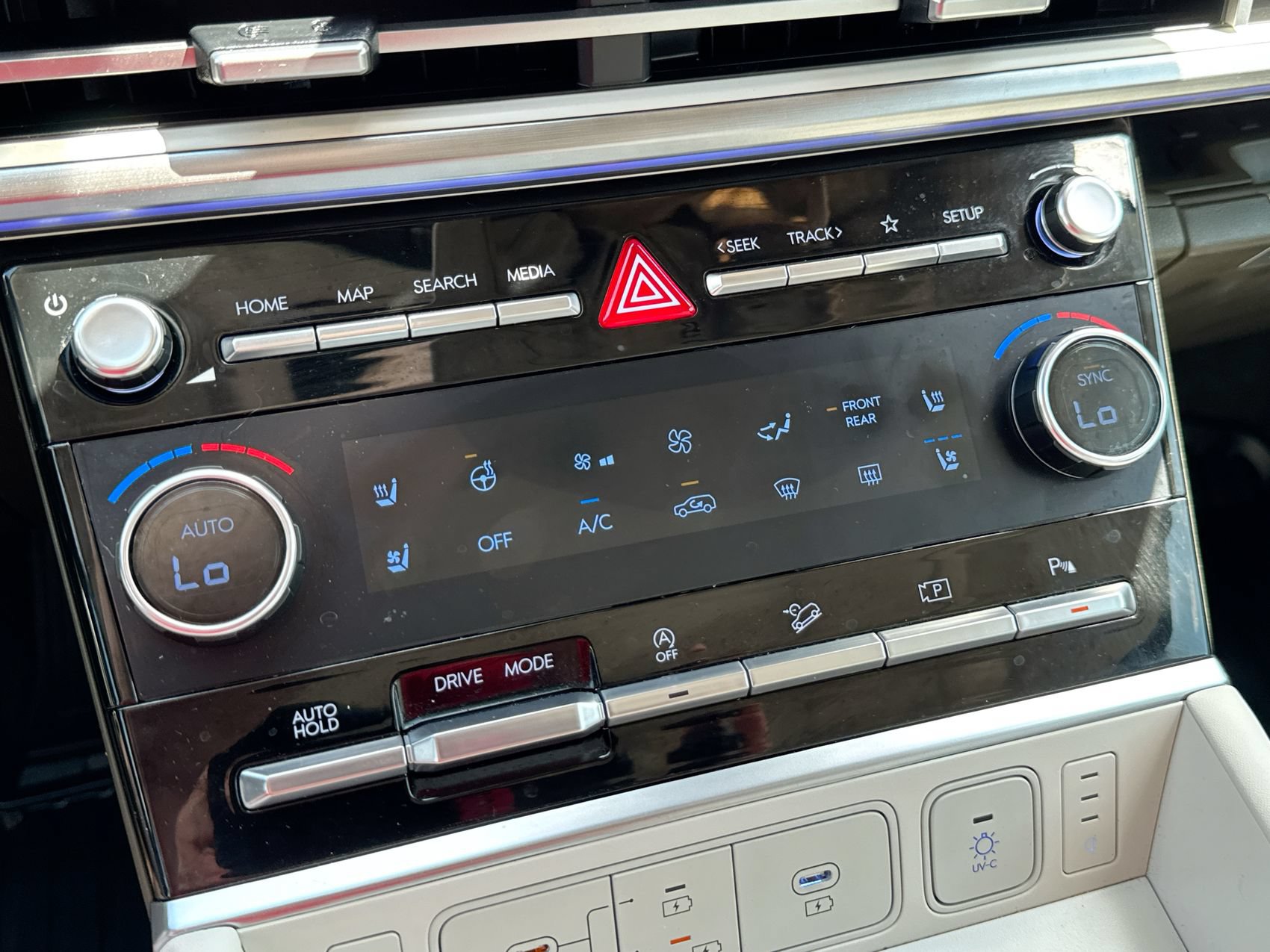 Used 2025 Hyundai Santa Fe Calligraphy FWD image 19