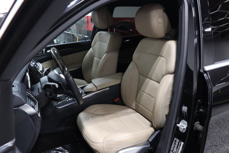 Used 2015 Mercedes-Benz GL 550 4MATIC image 36