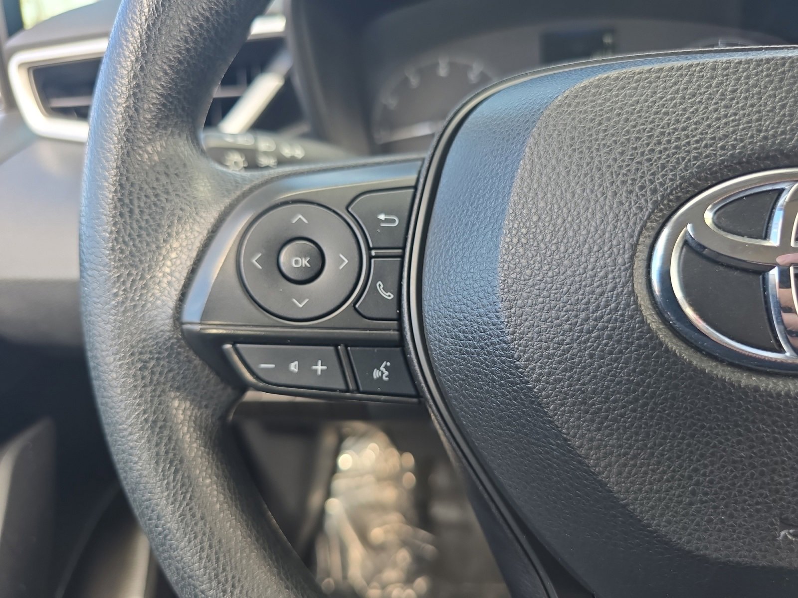Used 2023 Toyota Corolla LE image 20