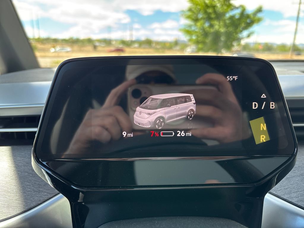 New 2025 Volkswagen ID. Buzz Pro S Plus AWD/4WD image 12