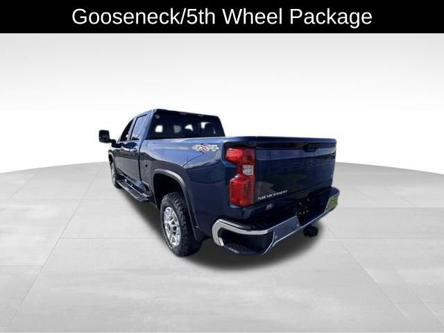 Used 2022 Chevrolet Silverado 2500 LT w/ Convenience Package image 5